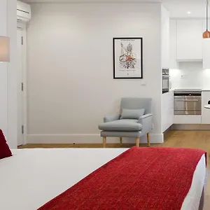 Serviced - Bairro Alto Apartament